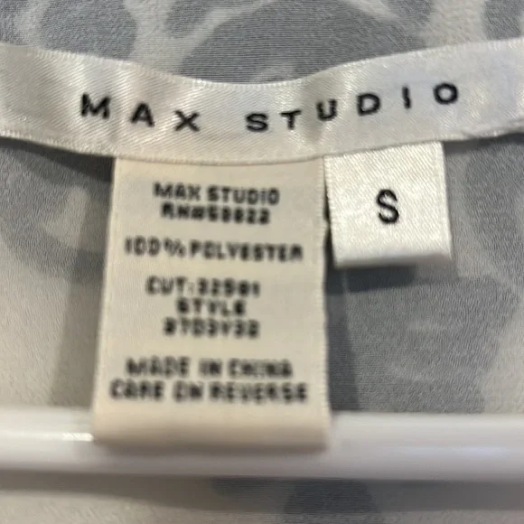 Max Studios Shirt - Picture 2 of 3